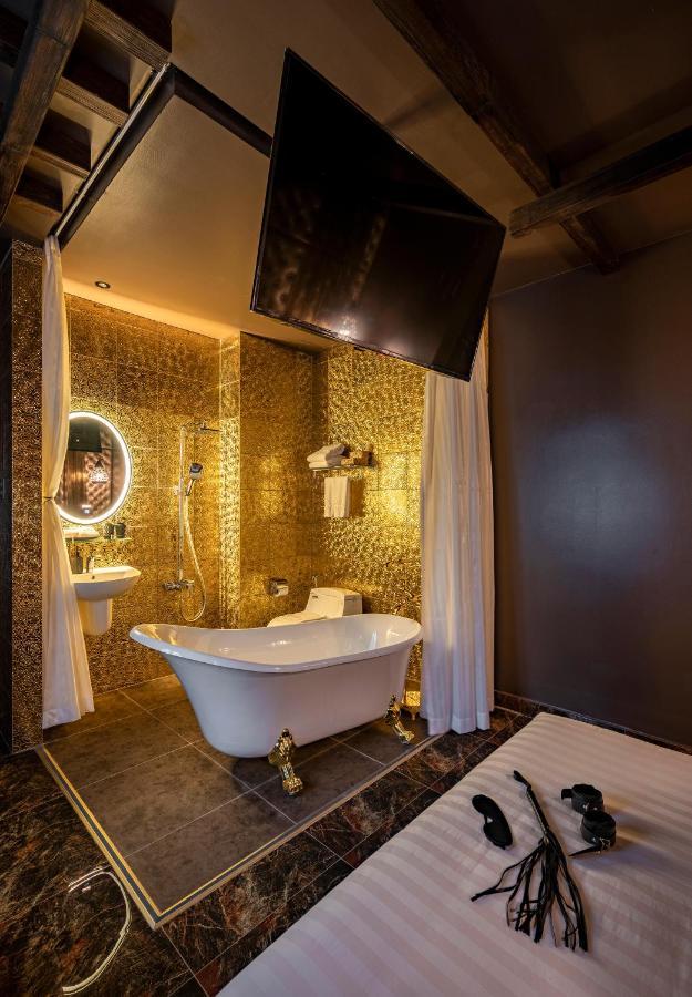 Me Gustas - Khách Sạn Tình Yêu 3* TP. Hồ Chí Minh